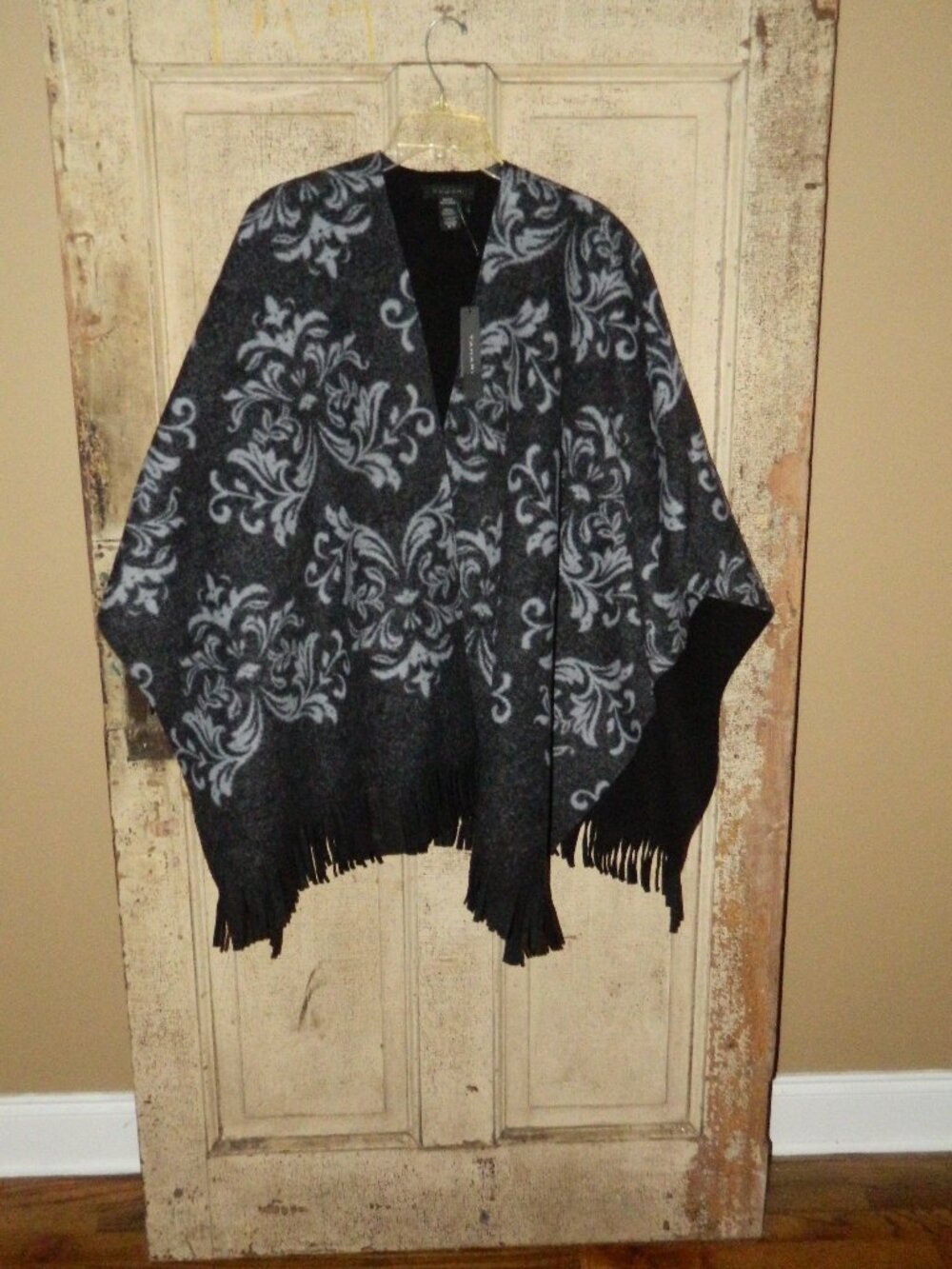 Tahari Reversible Fringe Cape Wrap Size One Size (CL BIN)